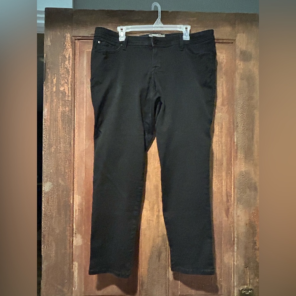 Torrid Black Skinny Jeans Sleek and Stylish